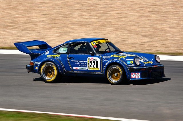 تنزيل مجاني Car Racing Motorsport - صورة مجانية أو صورة لتحريرها باستخدام محرر الصور عبر الإنترنت GIMP