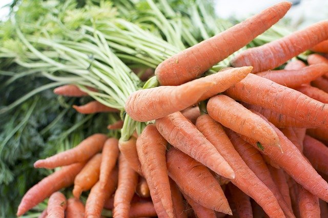 Free download carrot produce grocery farm table free picture to be edited with GIMP free online image editor