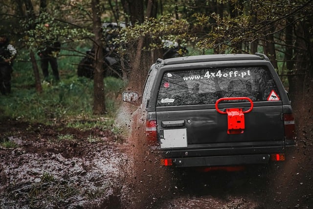 Kostenloser Download eines Autos, SUV, Schlamm, Gelände, Wasser, kostenloses Bild zur Bearbeitung mit dem kostenlosen Online-Bildeditor GIMP