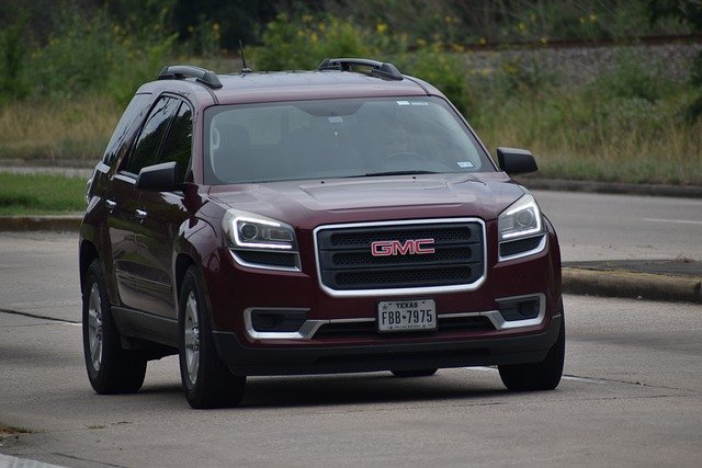 Free download car suv road traffic truck travel free picture to be edited with GIMP free online image editor