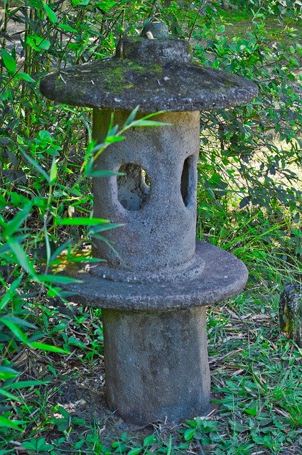 Descărcare gratuită Cartago Costa Rica Stone Lantern - fotografie sau imagine gratuită pentru a fi editată cu editorul de imagini online GIMP