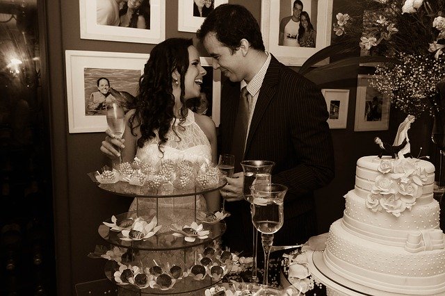 Descărcare gratuită Casal Marriage Love - fotografie sau imagini gratuite pentru a fi editate cu editorul de imagini online GIMP