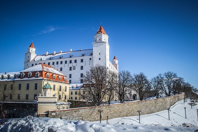 Descărcare gratuită Castle Architecture Bratislava - fotografie sau imagini gratuite pentru a fi editate cu editorul de imagini online GIMP