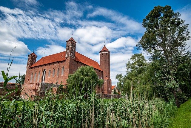 Скачать бесплатно Castle Clouds Sky - бесплатное фото или изображение для редактирования с помощью онлайн-редактора изображений GIMP