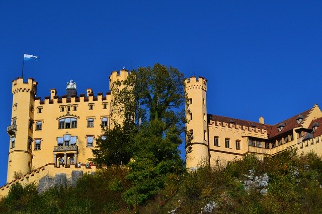 Bezpłatne pobieranie Castle Hohenschwangau Bavaria - darmowe zdjęcie lub obraz do edycji za pomocą internetowego edytora obrazów GIMP