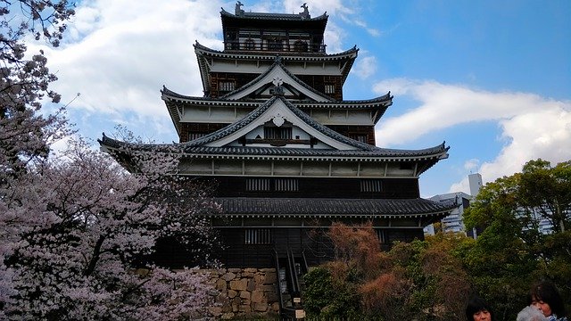 Free picture Castle Japan Sakura -  to be edited by GIMP free image editor by OffiDocs