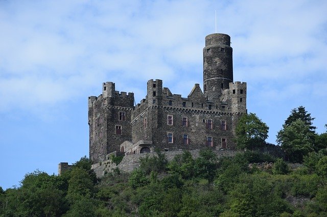 تنزيل مجاني Castle Mansion Hilltop - صورة مجانية أو صورة لتحريرها باستخدام محرر الصور عبر الإنترنت GIMP