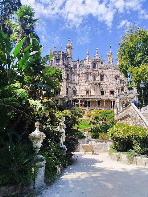 ดาวน์โหลดฟรี Castle Nature Mystical - ภาพถ่ายหรือรูปภาพฟรีที่จะแก้ไขด้วยโปรแกรมแก้ไขรูปภาพออนไลน์ GIMP