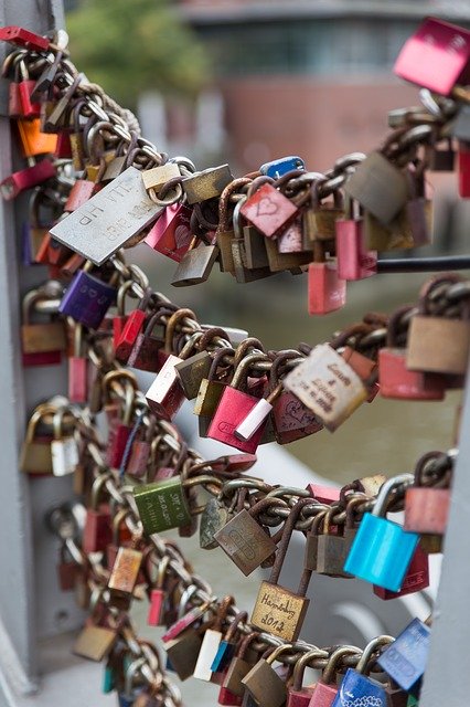 Muat turun percuma Castles Padlock Love Icon In - foto atau gambar percuma untuk diedit dengan editor imej dalam talian GIMP