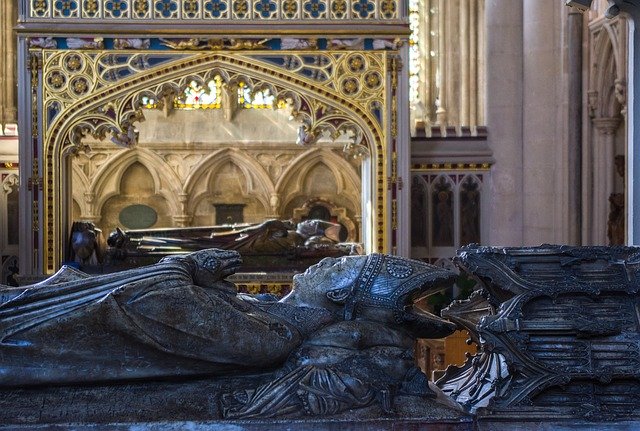 Descărcare gratuită Cathedral Exeter Graves United - fotografie sau imagini gratuite pentru a fi editate cu editorul de imagini online GIMP