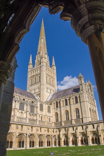 Download gratuito della Cattedrale di Norwich Tower: foto o immagine gratuita da modificare con l'editor di immagini online GIMP