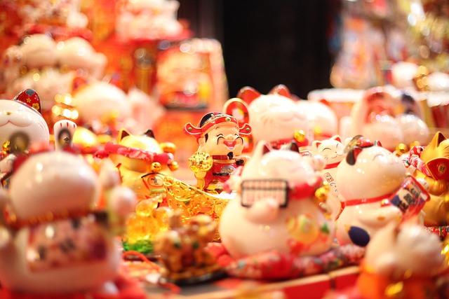 Free download cat maneki neko new year symbols free picture to be edited with GIMP free online image editor