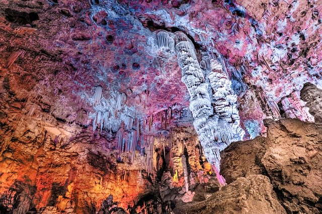 무료 다운로드 Cave Colorful Grotte De Salamandre - 무료 사진 또는 GIMP 온라인 이미지 편집기로 편집할 수 있는 사진