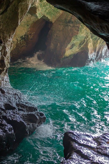 Descarga gratuita Cave Water Israel - foto o imagen gratuita para editar con el editor de imágenes en línea GIMP