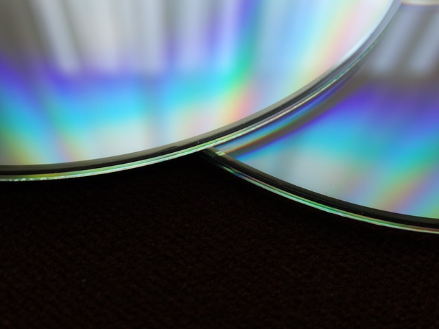 Free graphic cd dvd disk diskette computer dvd to be edited by GIMP free image editor by OffiDocs