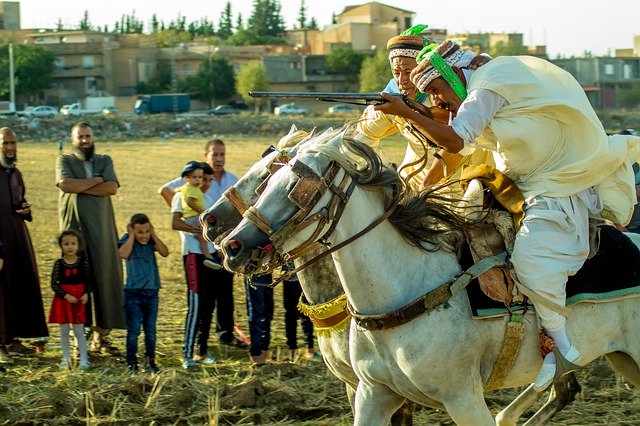 Безкоштовно завантажте Celebrate Cavalry — безкоштовну фотографію чи зображення для редагування за допомогою онлайн-редактора зображень GIMP