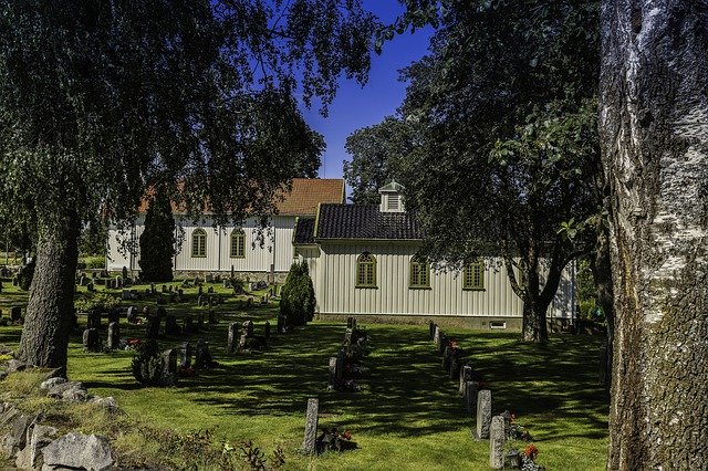 Descărcare gratuită Cemetery Graveyard Church - fotografie sau imagini gratuite pentru a fi editate cu editorul de imagini online GIMP