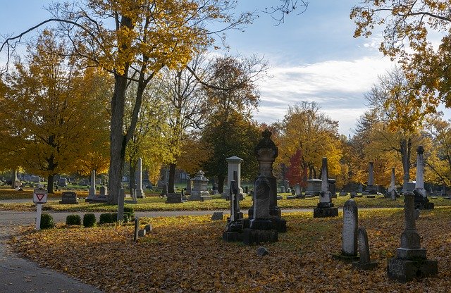 Muat turun percuma Cemetery Graveyard Spooky - foto atau gambar percuma untuk diedit dengan editor imej dalam talian GIMP