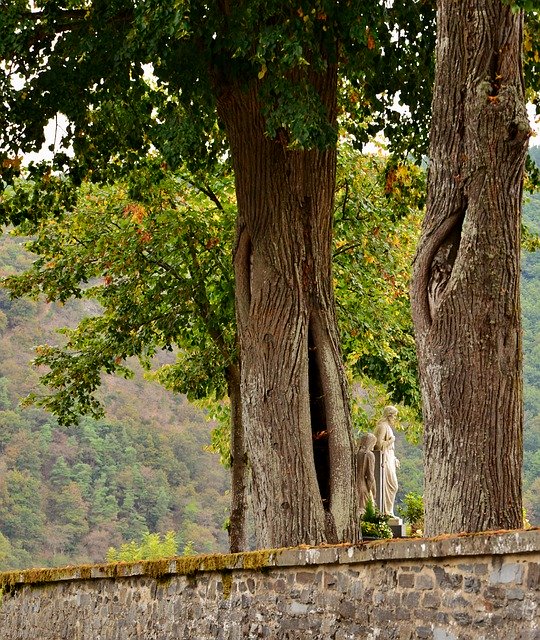 Скачать бесплатно Cemetery Statues Trees - бесплатное фото или изображение для редактирования с помощью онлайн-редактора изображений GIMP