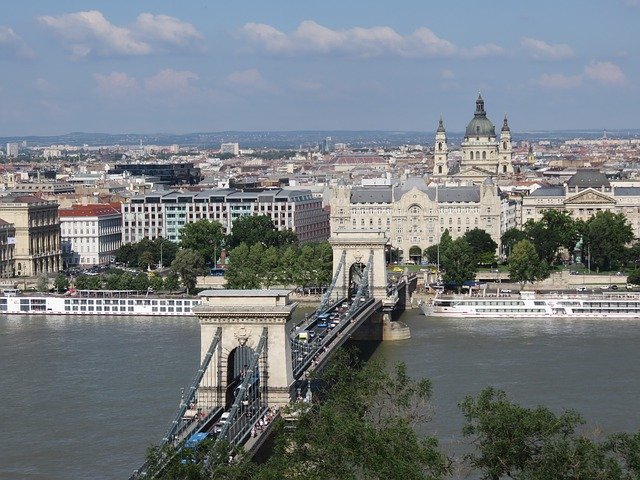 Free download Chain Bridge Budapest Danube -  free photo or picture to be edited with GIMP online image editor