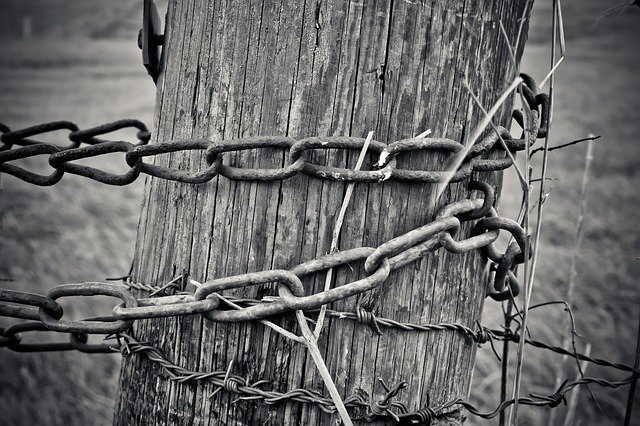 Free download Chain Wood Metal -  free photo or picture to be edited with GIMP online image editor