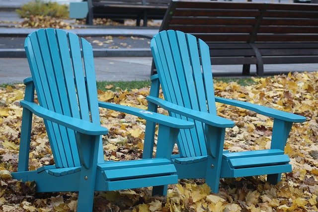 Muat turun percuma Chair Fall Garden - foto atau gambar percuma untuk diedit dengan editor imej dalam talian GIMP