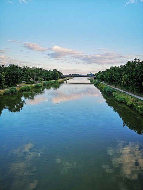 Безкоштовно завантажте Channel Water Blue – безкоштовну фотографію чи зображення для редагування за допомогою онлайн-редактора зображень GIMP