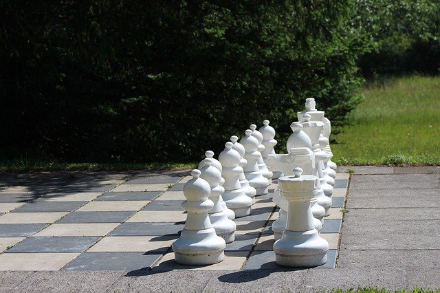 Gratis download Chess Board Park - gratis foto of afbeelding om te bewerken met GIMP online afbeeldingseditor