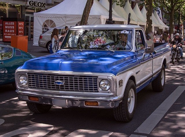 Descarga gratuita Chevrolet Pickup Auto: foto o imagen gratuita para editar con el editor de imágenes en línea GIMP