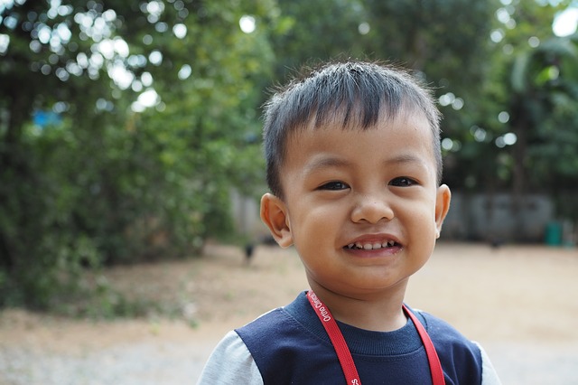 Free download children boy asian en thailand free picture to be edited with GIMP free online image editor