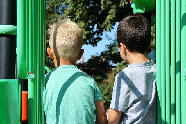 Muat turun percuma Children Childhood Friendship - templat foto percuma untuk diedit dengan editor imej dalam talian GIMP