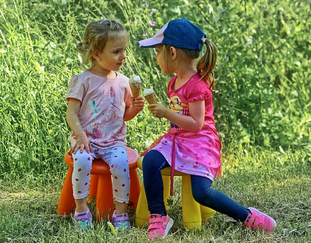 Téléchargement gratuit d'enfants jolies filles petite image gratuite à modifier avec l'éditeur d'images en ligne gratuit GIMP