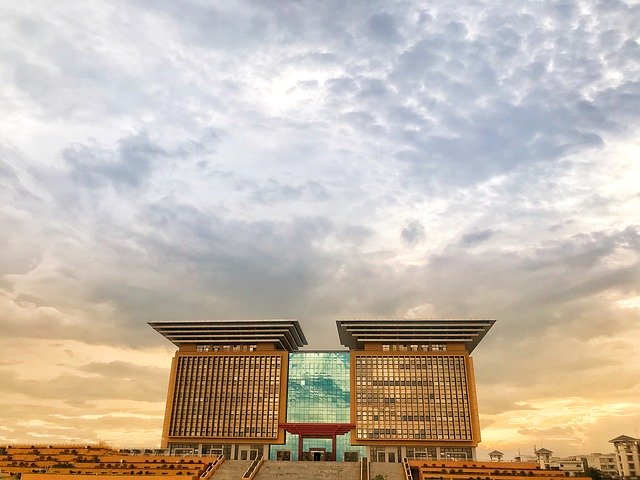 دانلود رایگان دانشگاه عادی Guangxi چین - عکس یا تصویر رایگان برای ویرایش با ویرایشگر تصویر آنلاین GIMP