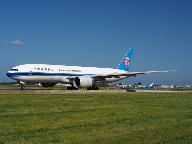 Free download china southern airlines boeing 777 free picture to be edited with GIMP free online image editor
