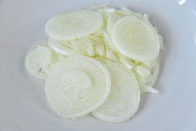 Muat turun percuma Chopped Onion Closeup - foto atau gambar percuma untuk diedit dengan editor imej dalam talian GIMP