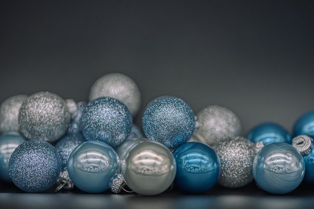 Christbaumkugeln Glass -  GIMP online editor free Free download Christbaumkugeln Glass -  free free photo or picture to be edited with GIMP online image editor