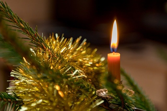 Download gratuito Christmas Candle Light - foto o immagine gratuita da modificare con l'editor di immagini online di GIMP