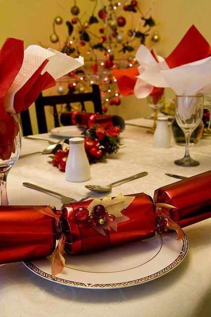 Free download Christmas Cracker Festive -  free photo or picture to be edited with GIMP online image editor