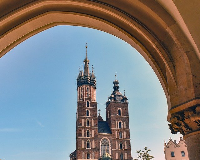 Muat turun percuma Church Belfry Arch - foto atau gambar percuma untuk diedit dengan editor imej dalam talian GIMP