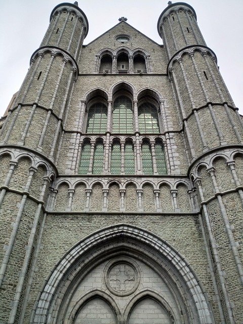 Descărcare gratuită Clădirea Bisericii din Bruges - fotografie sau imagini gratuite pentru a fi editate cu editorul de imagini online GIMP
