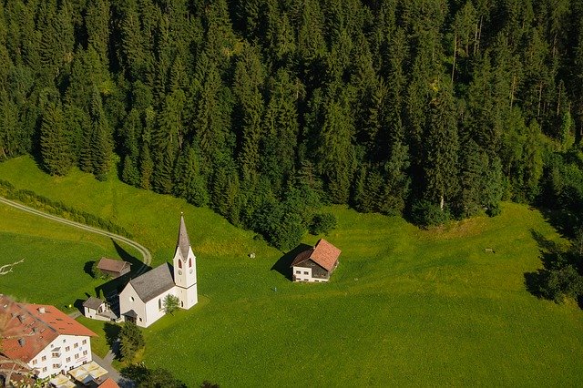 Descărcare gratuită Church Height Austria - fotografie sau imagine gratuită pentru a fi editată cu editorul de imagini online GIMP