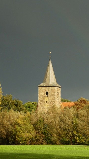 Gratis download Church Lichtspiel Nature Weather - gratis foto of afbeelding om te bewerken met GIMP online afbeeldingseditor