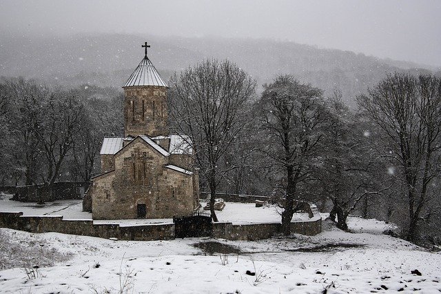 教会の雪の冬を無料でダウンロード-GIMPオンラインイメージエディターで編集できる無料の写真または画像