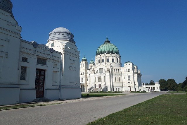 Bezpłatne pobieranie Church Vienna Blue Sky - bezpłatne zdjęcie lub obraz do edycji za pomocą internetowego edytora obrazów GIMP