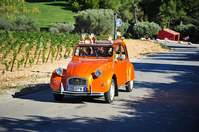 免费下载 citroen 2cv var bandol citroen 2cv 免费图片可使用 GIMP 免费在线图像编辑器进行编辑