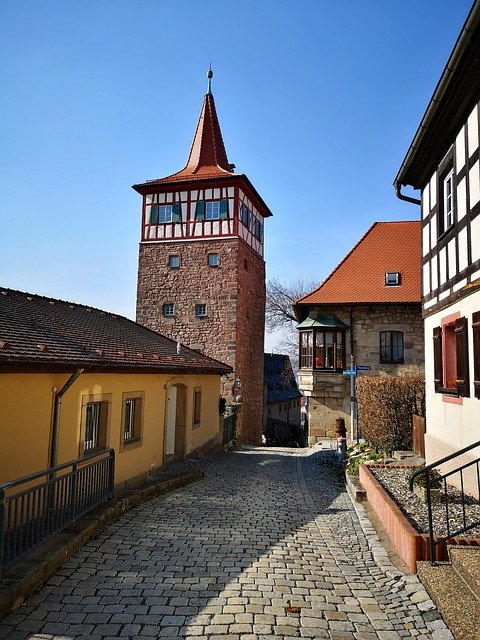 Bezpłatne pobieranie City Tower Kulmbach Red - bezpłatne zdjęcie lub obraz do edycji za pomocą internetowego edytora obrazów GIMP