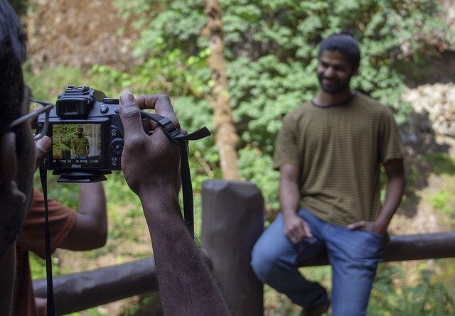 ดาวน์โหลดฟรี Click Picture Of A Camera - ภาพถ่ายหรือรูปภาพฟรีที่จะแก้ไขด้วยโปรแกรมแก้ไขรูปภาพออนไลน์ GIMP