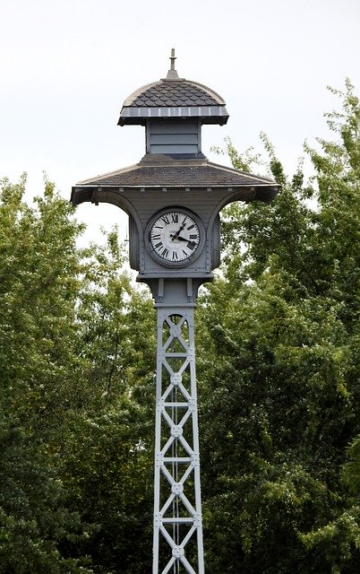 ດາວໂຫຼດຟຣີ Clock Former Metal ຮູບແບບຟຣີເພື່ອແກ້ໄຂດ້ວຍຕົວແກ້ໄຂຮູບພາບອອນໄລນ໌ GIMP