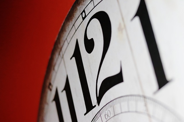 Free download clock time 12 time clock business free picture to be edited with GIMP free online image editor