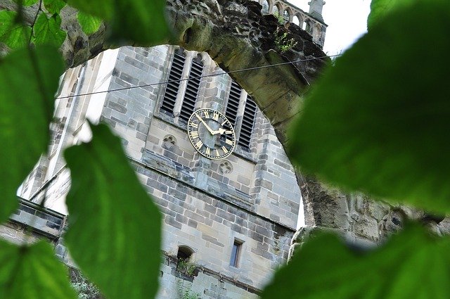 Descărcare gratuită Clock Tower Architecture - fotografie sau imagine gratuită pentru a fi editată cu editorul de imagini online GIMP